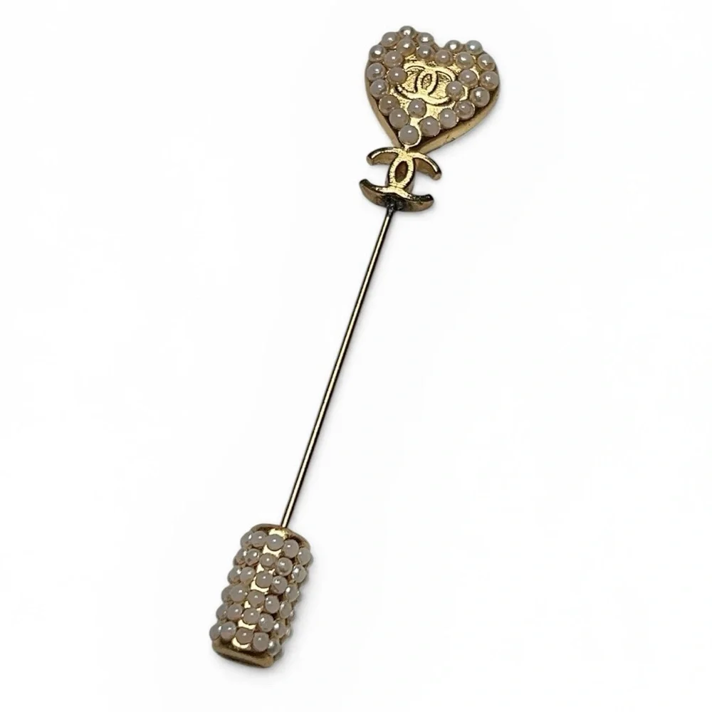 CHANEL Gold Heart and Pearl Stick Pin Brooch